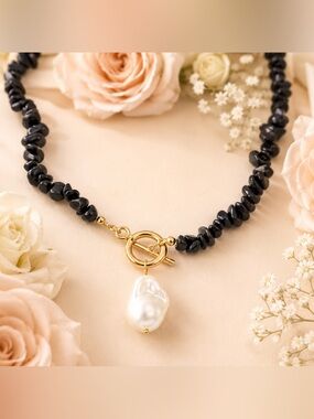 Gold Toggle Black Beaded Necklace with Pearl Pendant